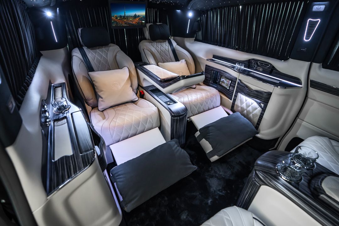 Mercedes Benz V300 d Extra Long Royal Design Conversion 2023 (18)