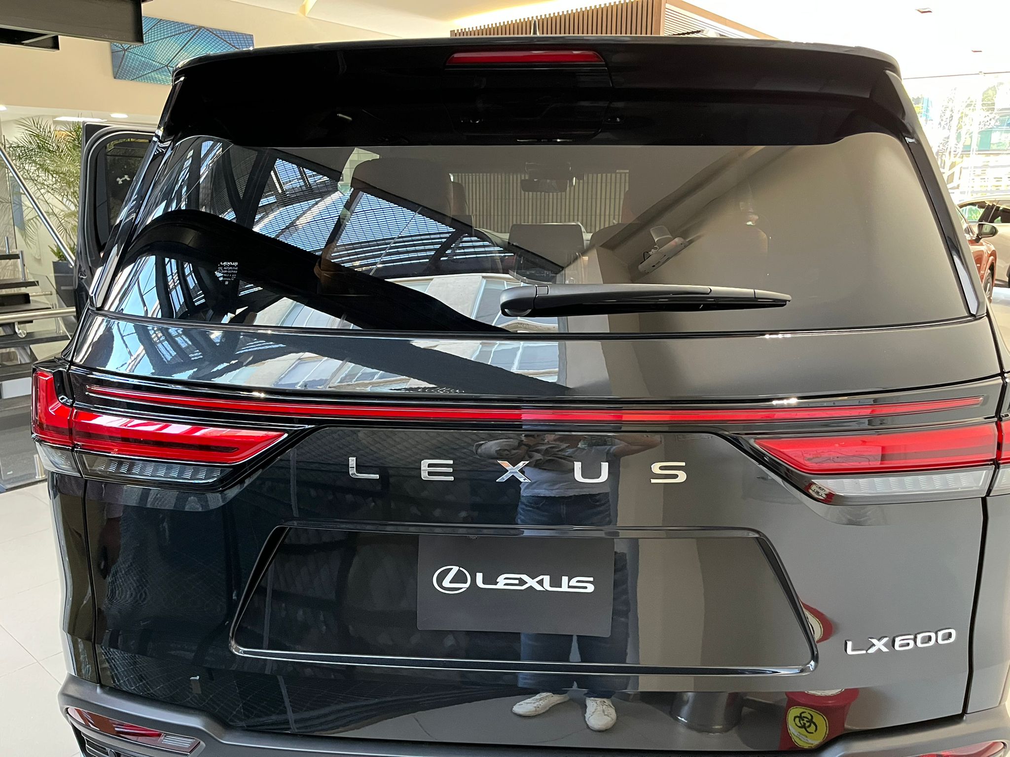Lexus LX600 Luxury 3,5l 409HP NEW 2024 (7)