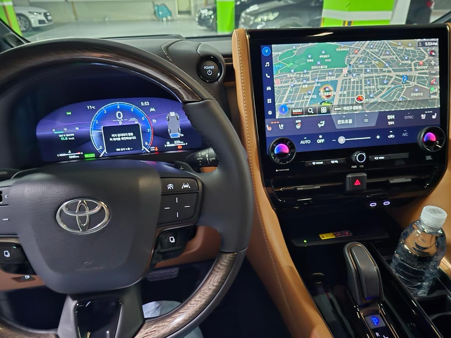 Toyota Alphard 2.5 HEV Executive lounge 2023 (13)