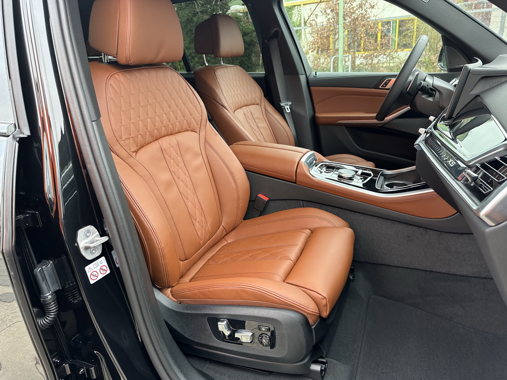BMW X5 40i M, 3,0l Gasoline 2024 (9)