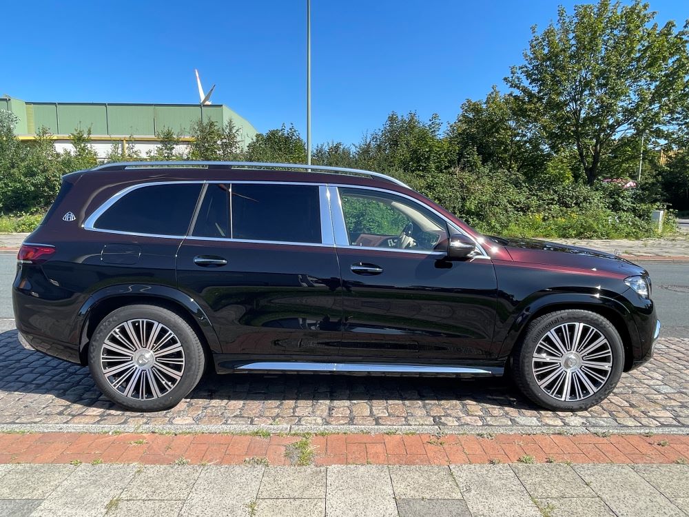 Mercedes Benz GLS 600 Maybach 2023 (8)