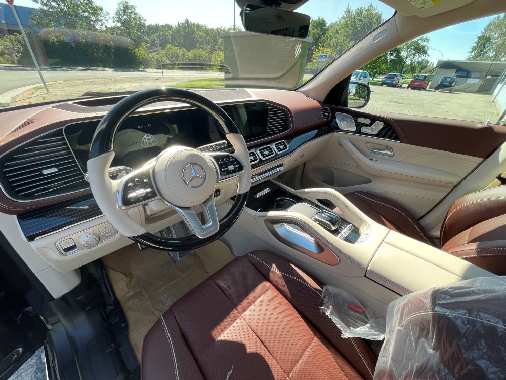 Mercedes Benz GLS 600 Maybach 2023 (9)