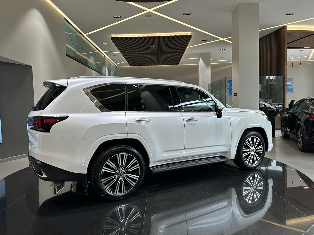 Lexus LX600 Luxury 3,5l 409HP 2024 (7)