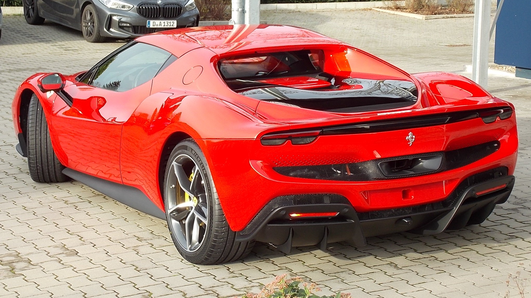 Ferrari 296 GTB (7)