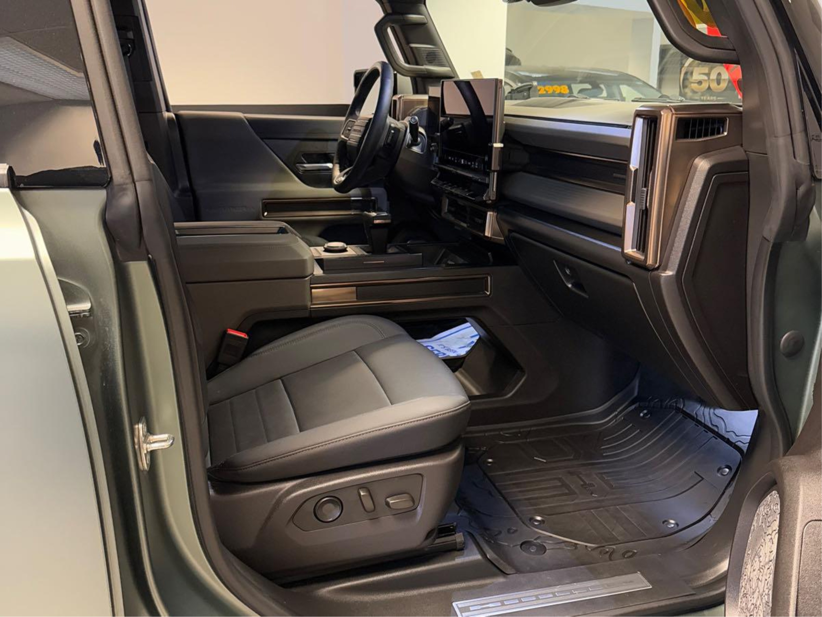 GMC HUMMER SUV 3X 2024 (7)