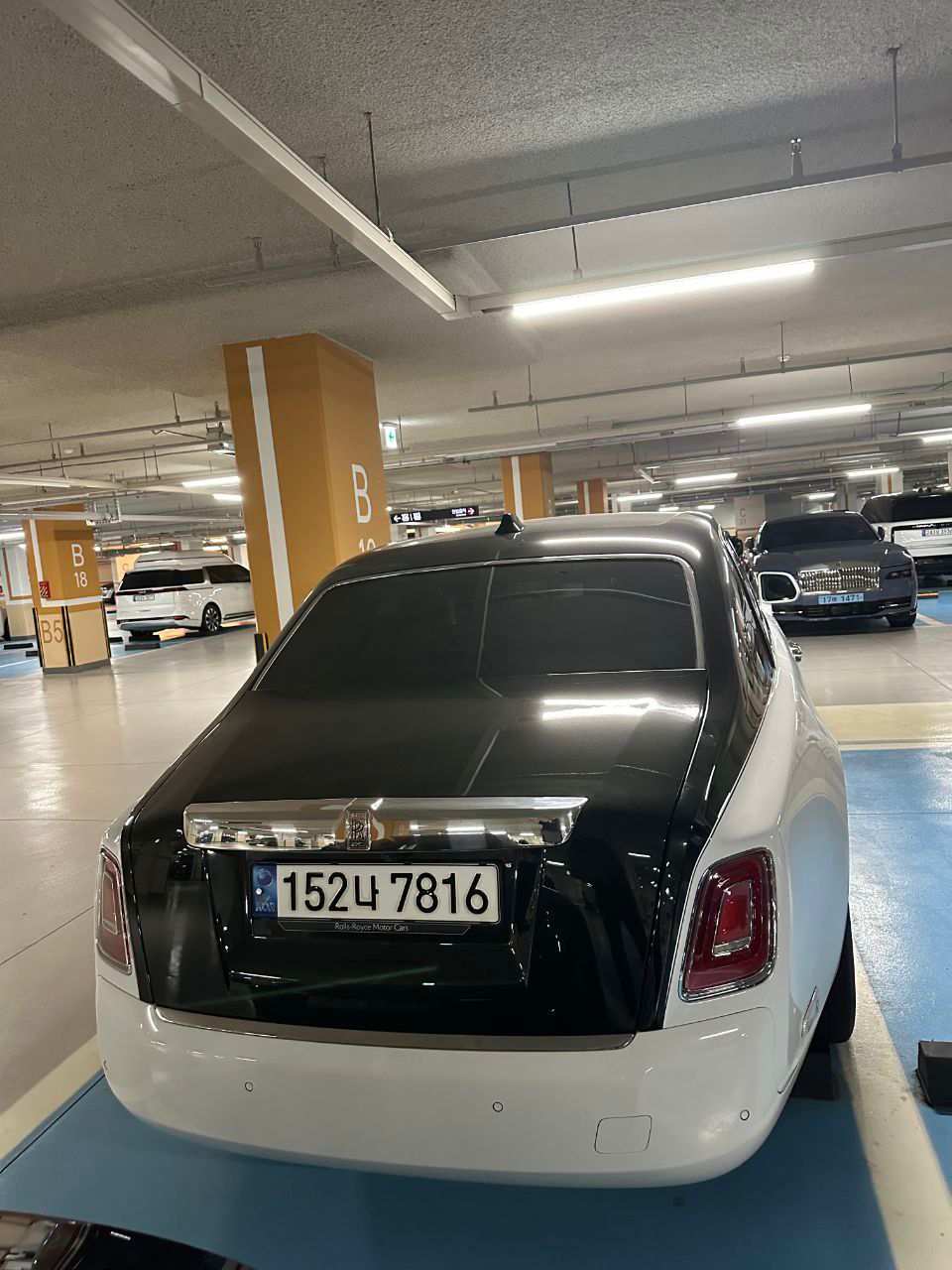 Rolls Royce Phantom 6.7 V12 2022 (7)