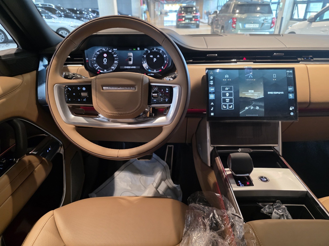 Range Rover P530 AB LWB 2025 (9)