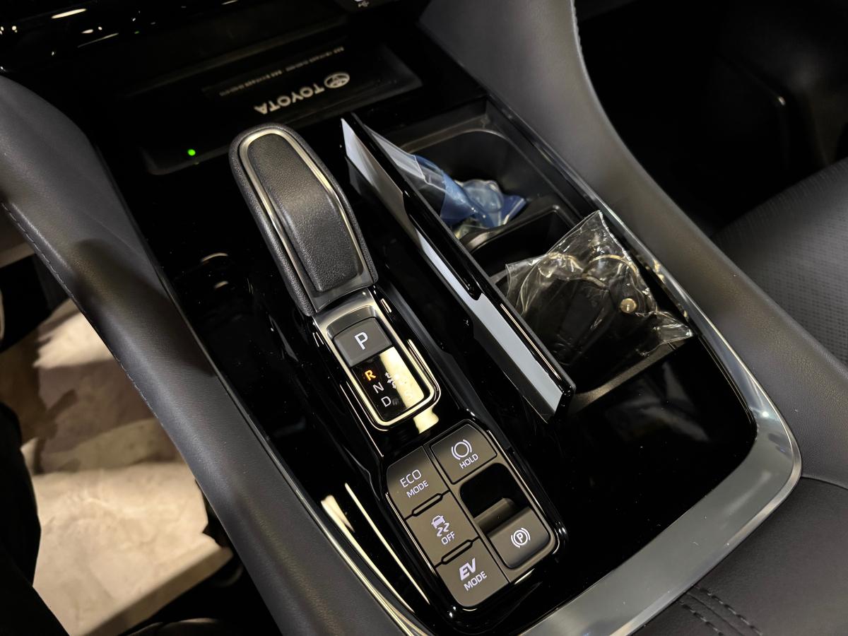 Toyota  Alphard New Car 2025 (8)