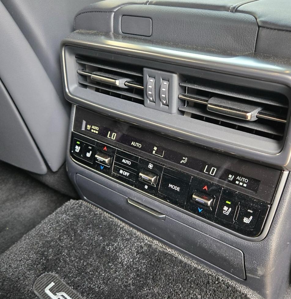 2025  Lexus LX700h 2025 (11)