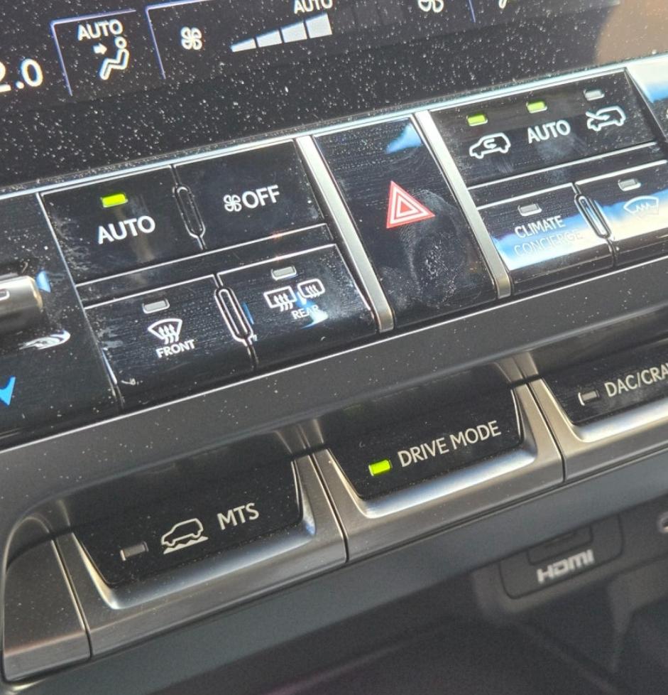 2025  Lexus LX700h 2025 (13)