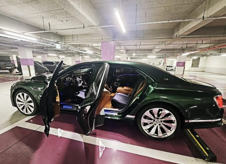 Bentley Flying Spur 2021 (7)