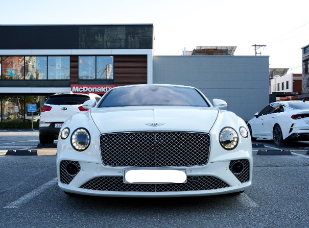 Bentley Continental 2021 (8)