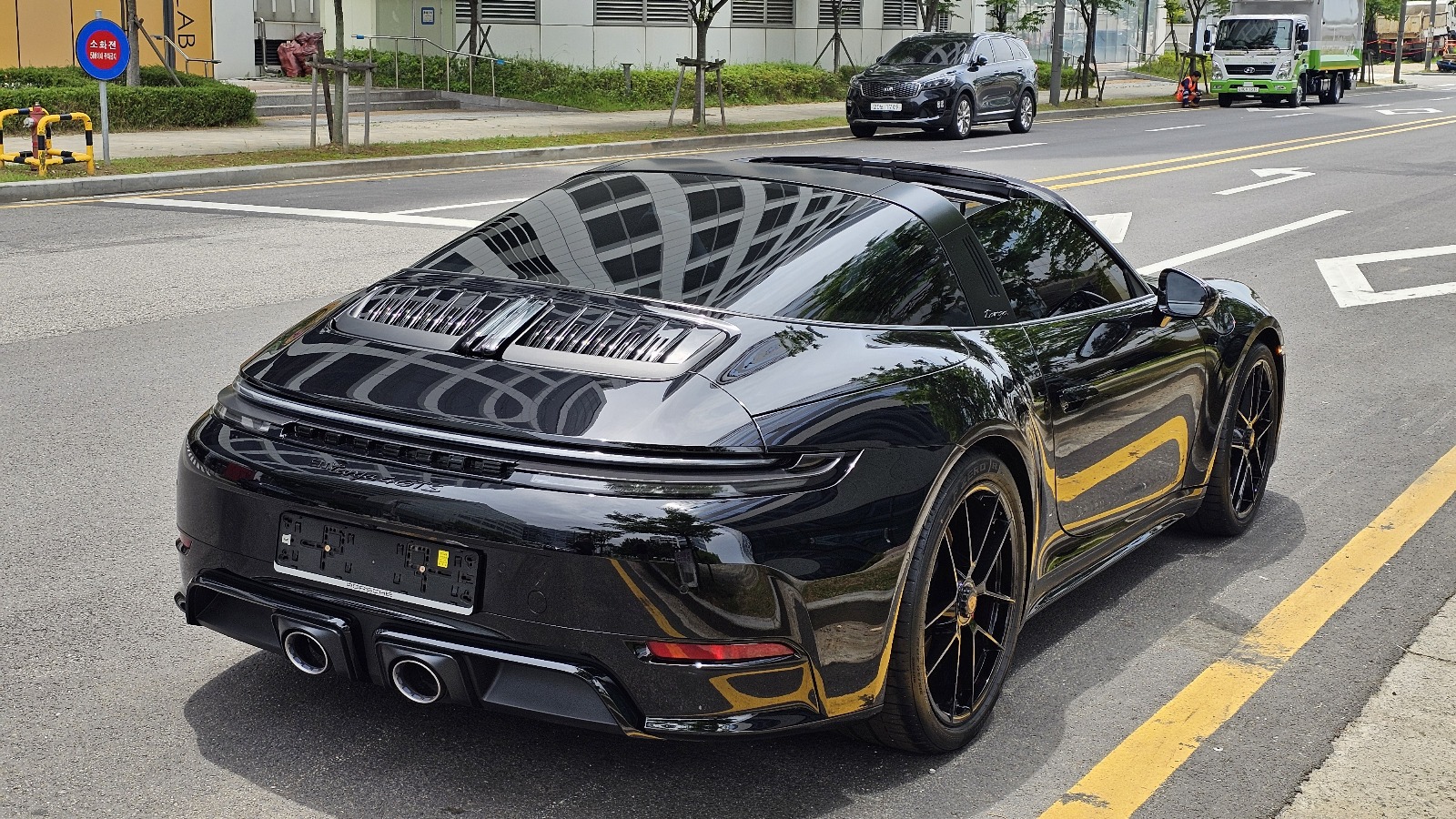 Porsche  992 Targa GTS 2025 (10)