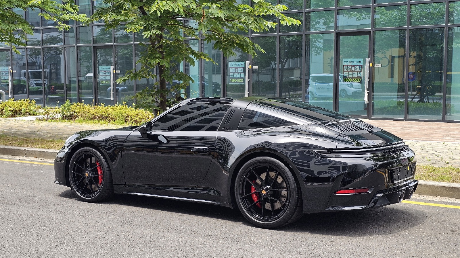 Porsche  992 Targa GTS 2025 (11)