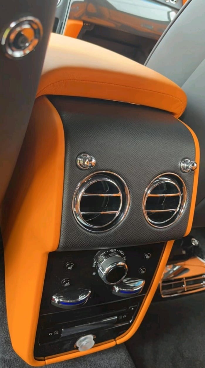 Rolls Royce Cullinan BLACK BADGE 2023 (12)