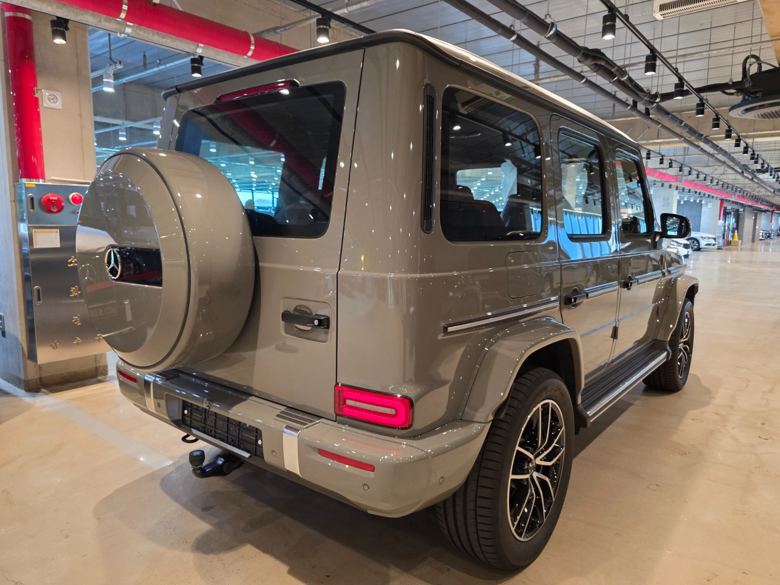 Mercedes Benz  G450 Manufactur 2025 (23)