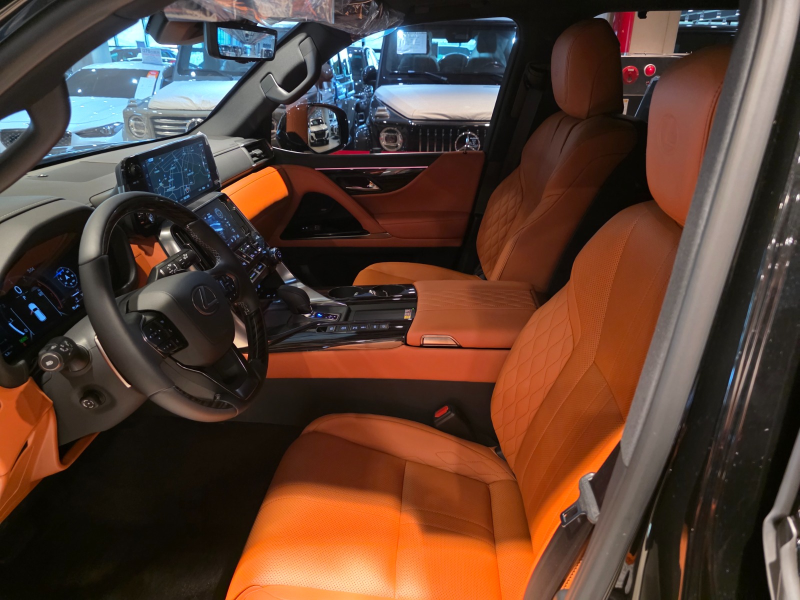 Lexus  LX700h 4 Seater VIP 2025 (13)