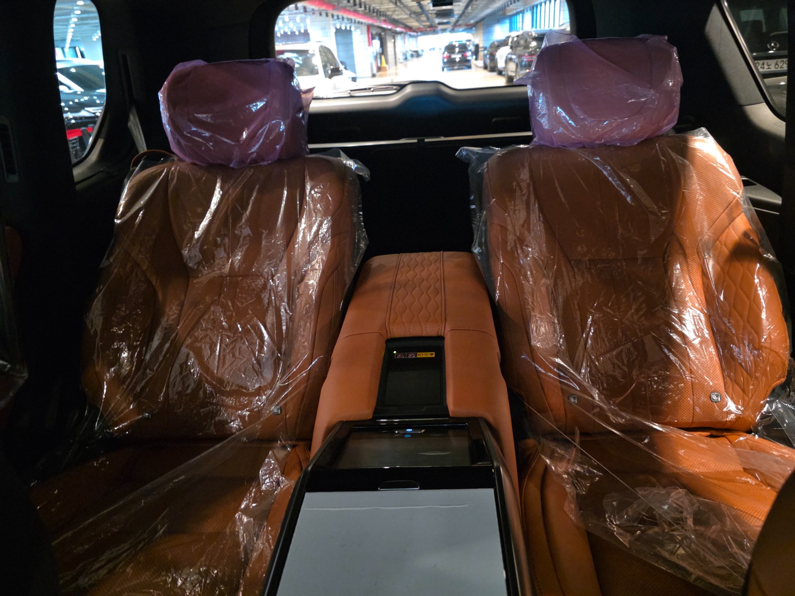 Lexus  LX700h 4 Seater VIP 2025 (22)