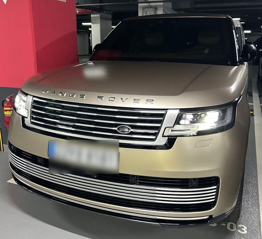 Range Rover  P530 SV 2023 (7)
