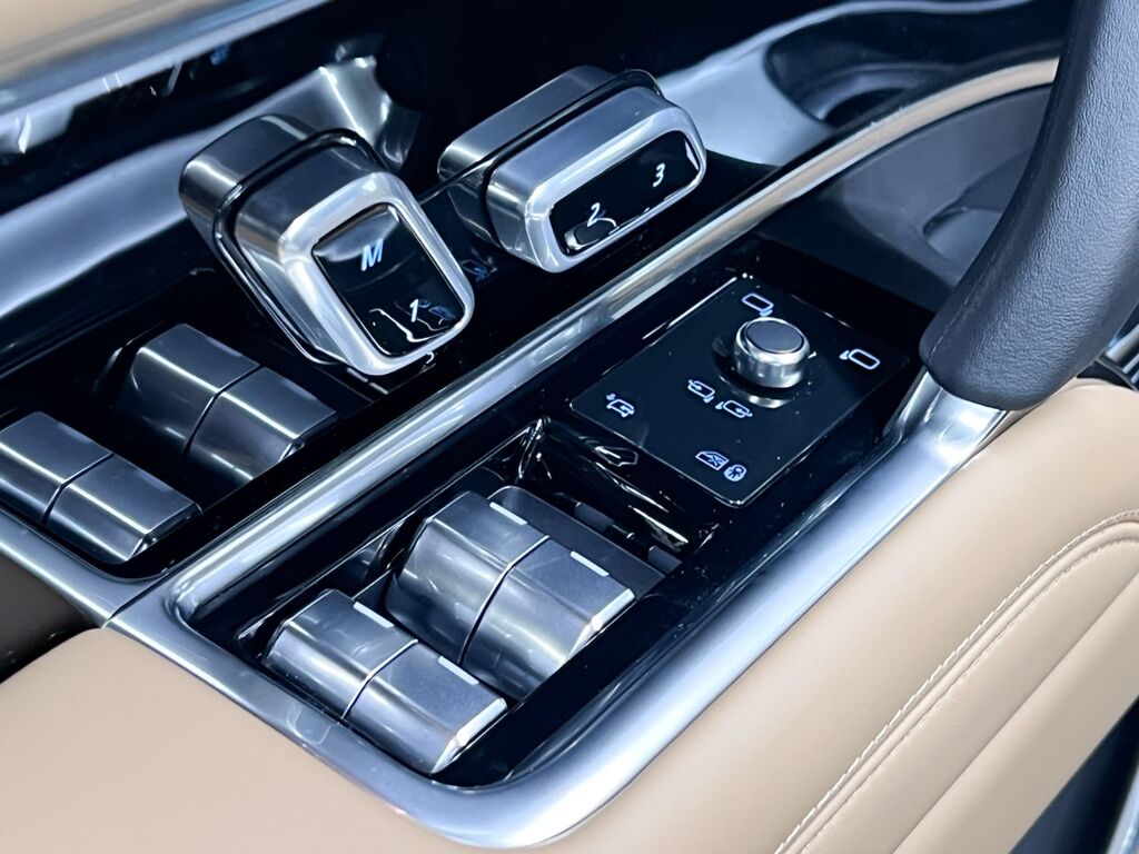 Range Rover  P400 SE SWB 2025 (13)
