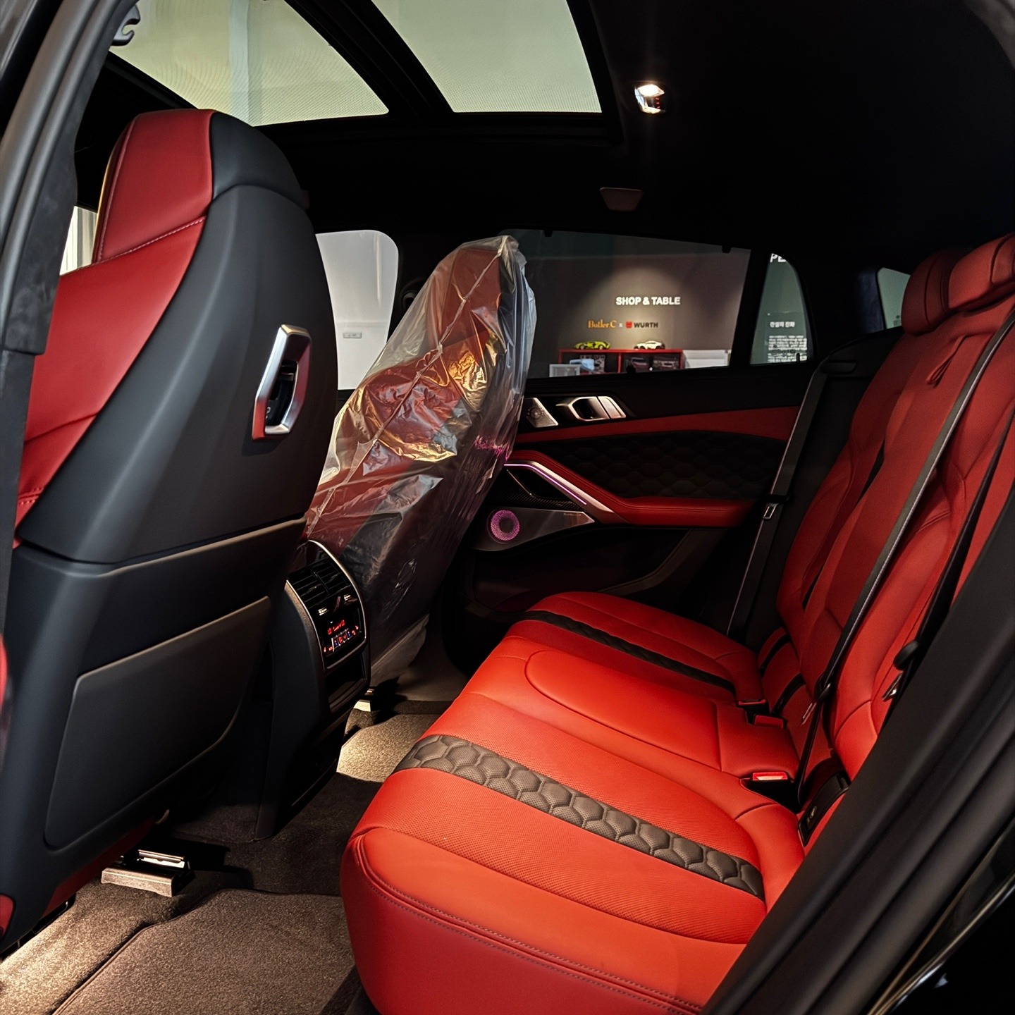 BMW  X6M 2025 (9)