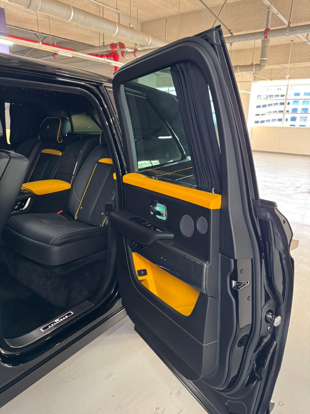 Rolls Royce Cullinan Black badge 2022 (8)