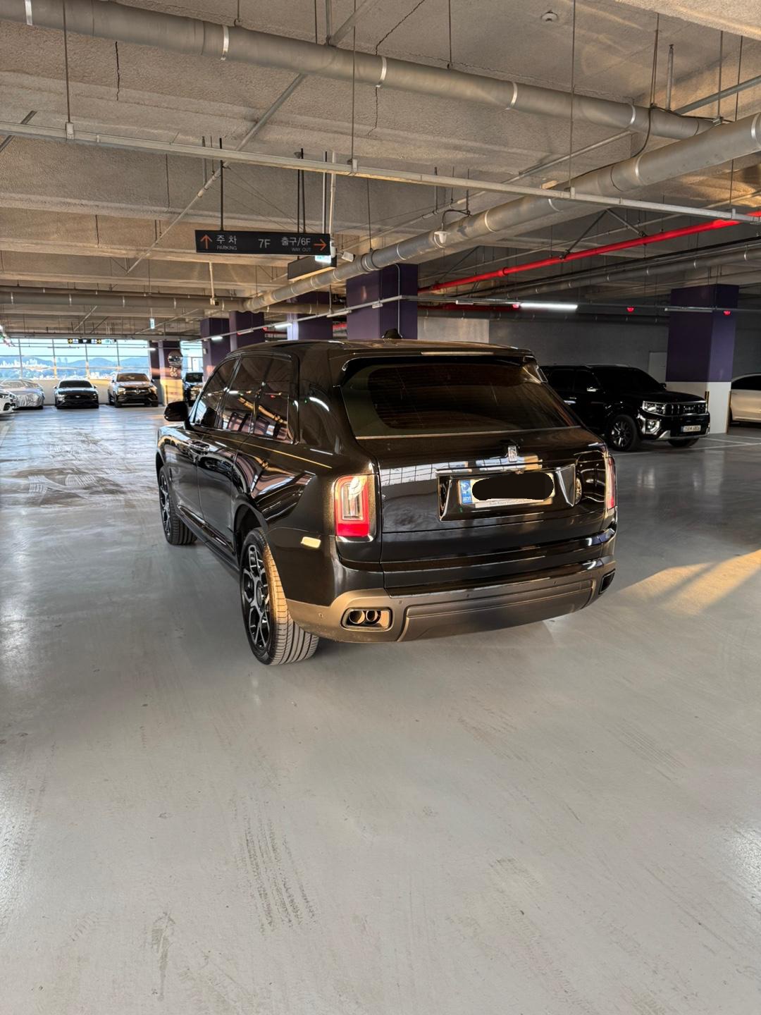 Rolls Royce Cullinan Black badge 2022 (16)
