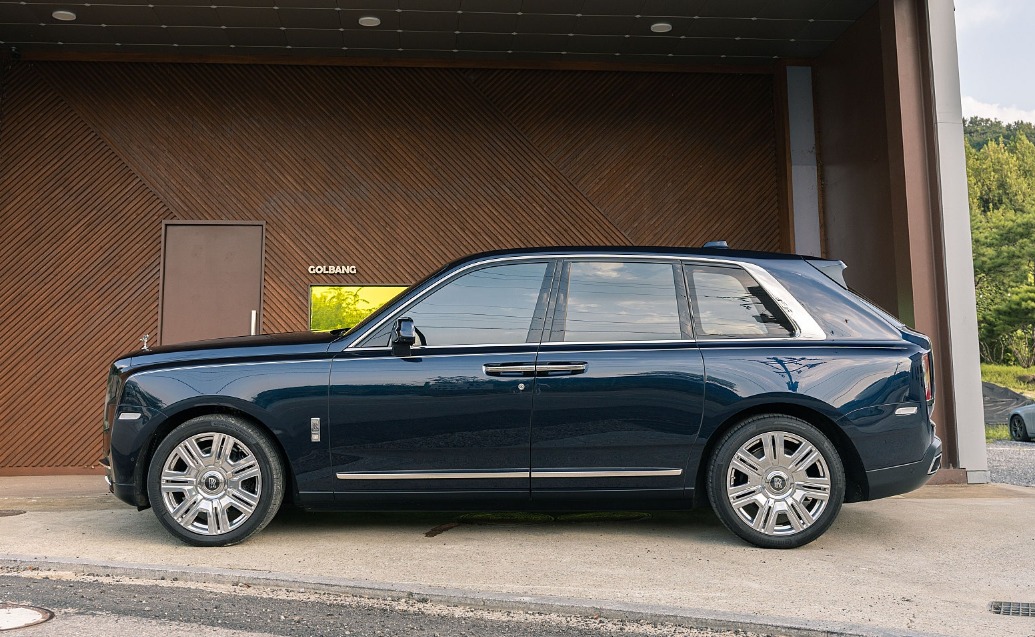 Rolls Royce Cullinan 2020 (8)