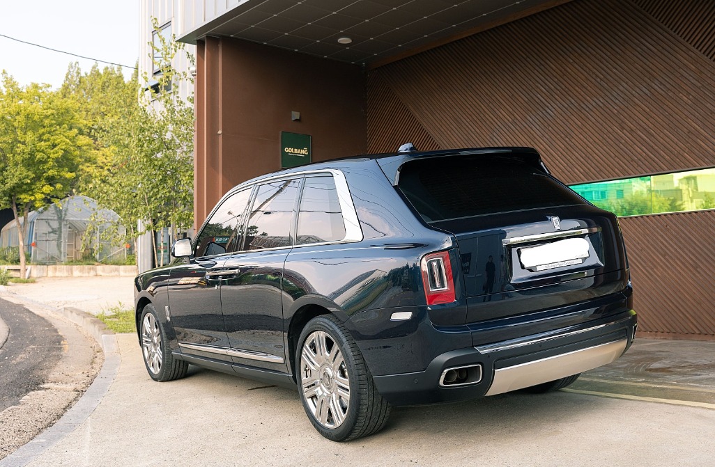 Rolls Royce Cullinan 2020 (11)