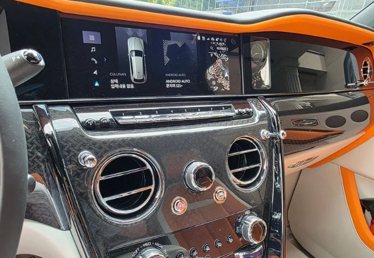 Rolls Royce Cullinan Black Badge 2025 (9)