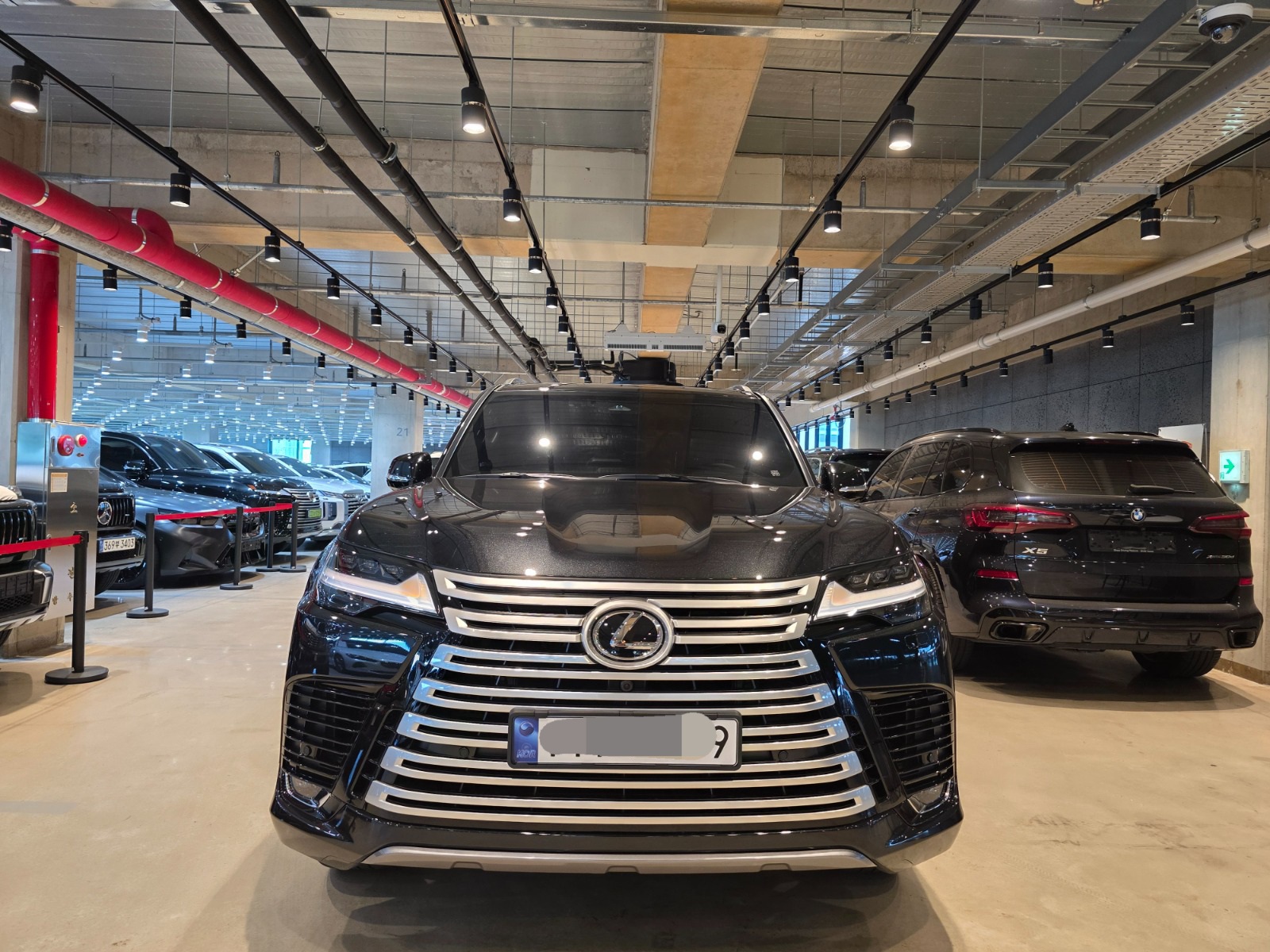 Lexus LX700h 4 seater VIP 2025 (19)