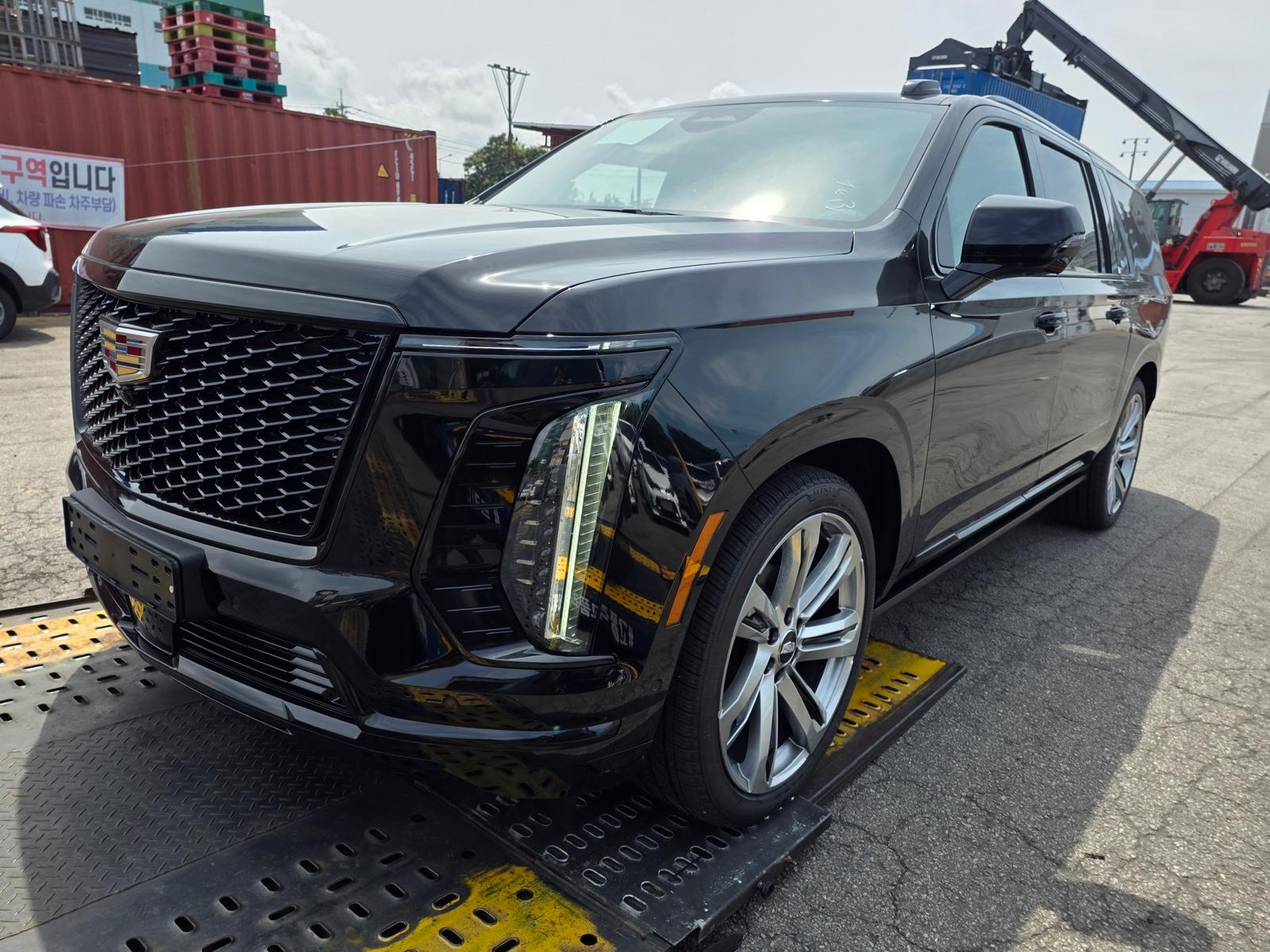 Cadillac Escalade 2025 (12)
