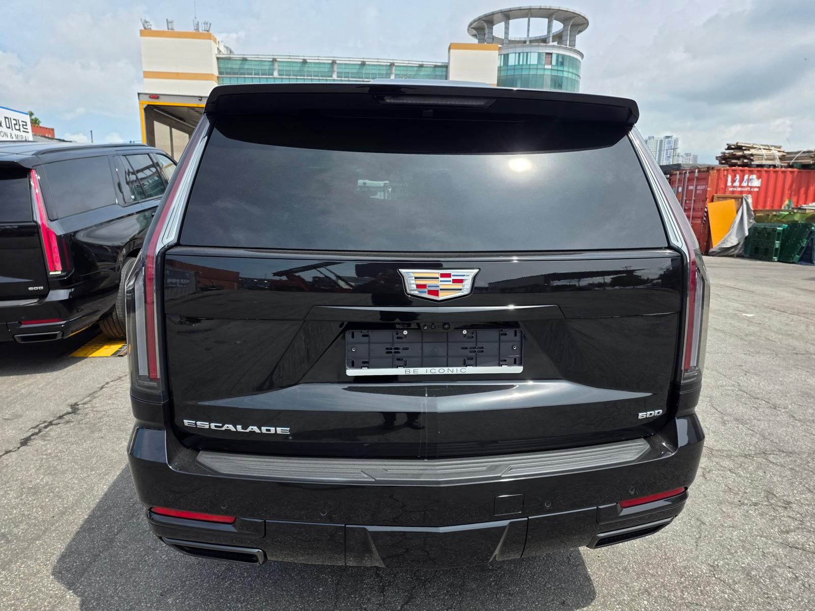 Cadillac Escalade 2025 (13)