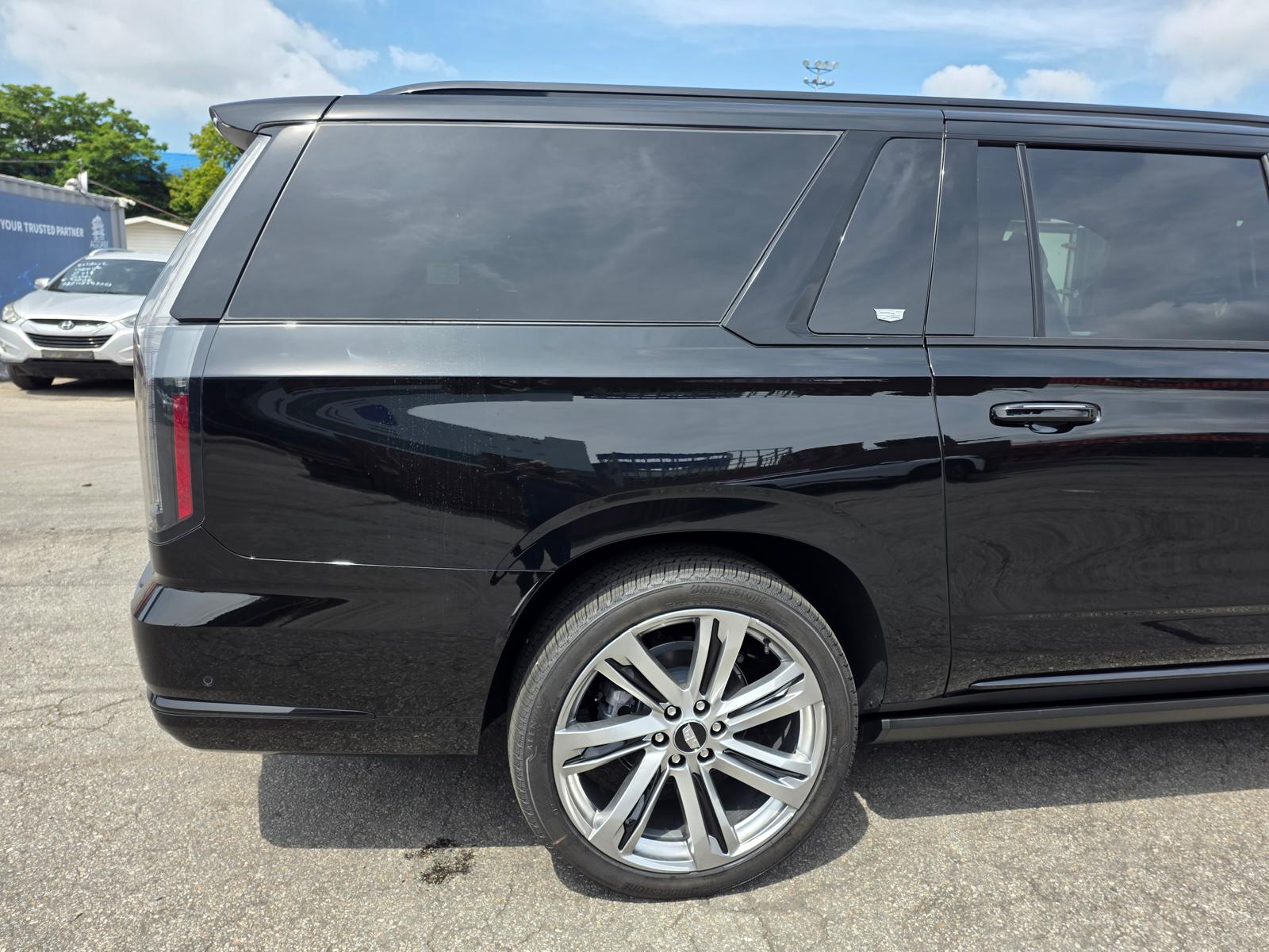 Cadillac Escalade 2025 (14)