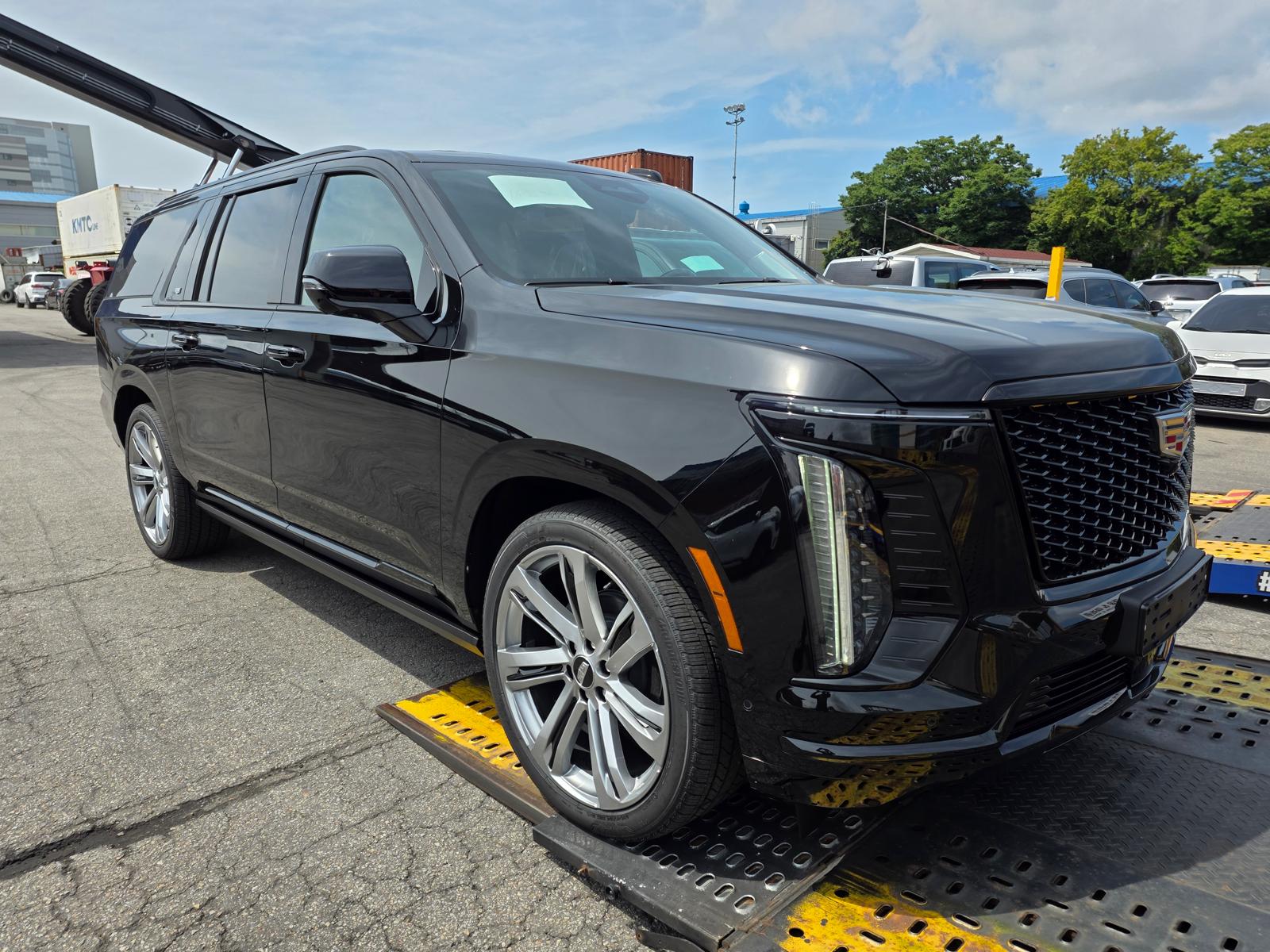 Cadillac Escalade 2025 (16)