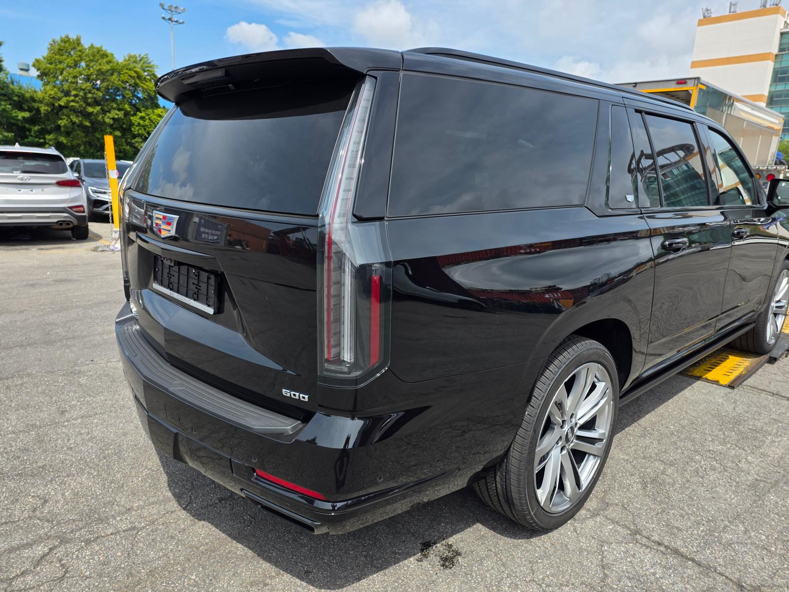 Cadillac Escalade 2025 (17)