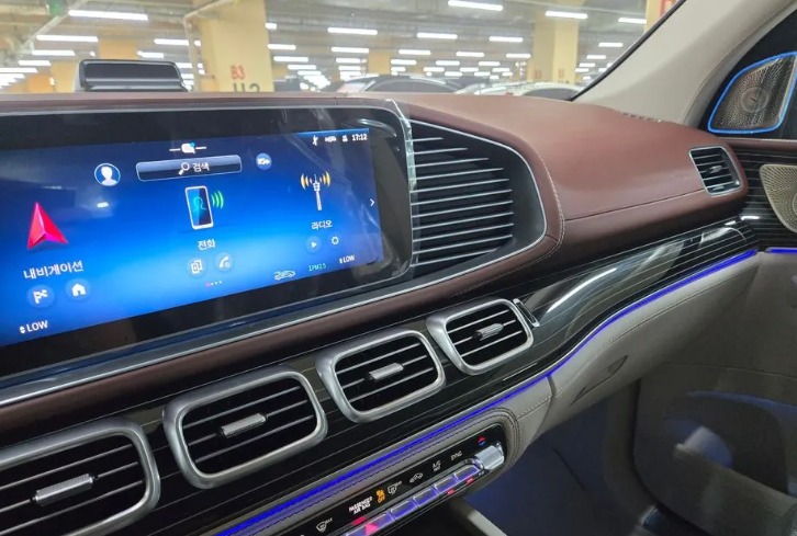 Mercedes Benz GLS600 Maybach 2025 (7)