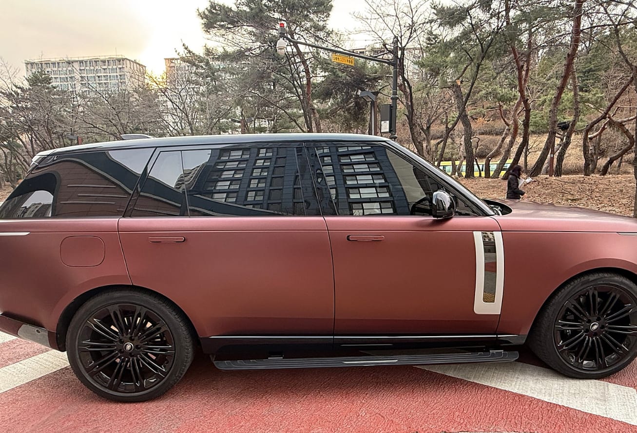 Range Rover P530 SV 2023 (10)