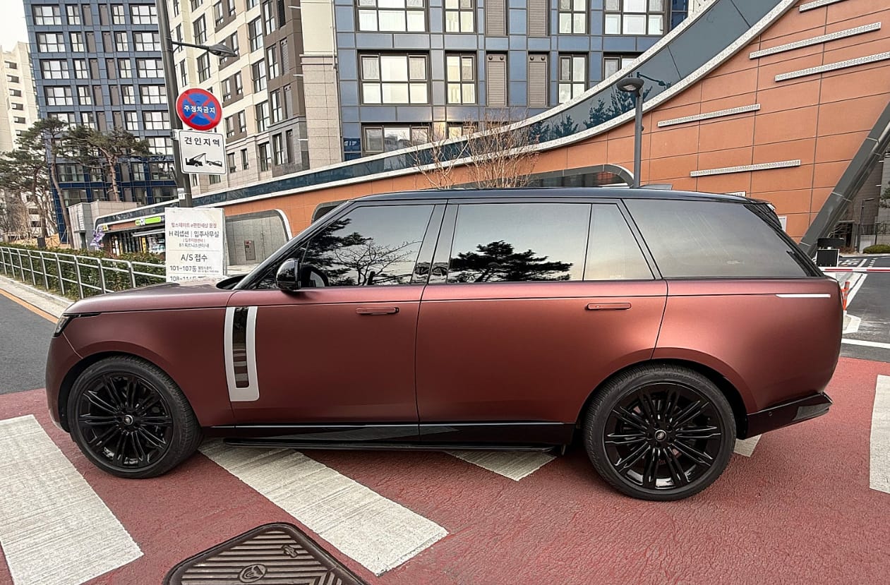 Range Rover P530 SV 2023 (11)