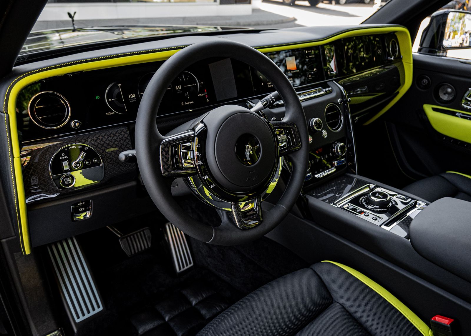 Rolls Royce  Cullinan Black Badge 2026 (15)