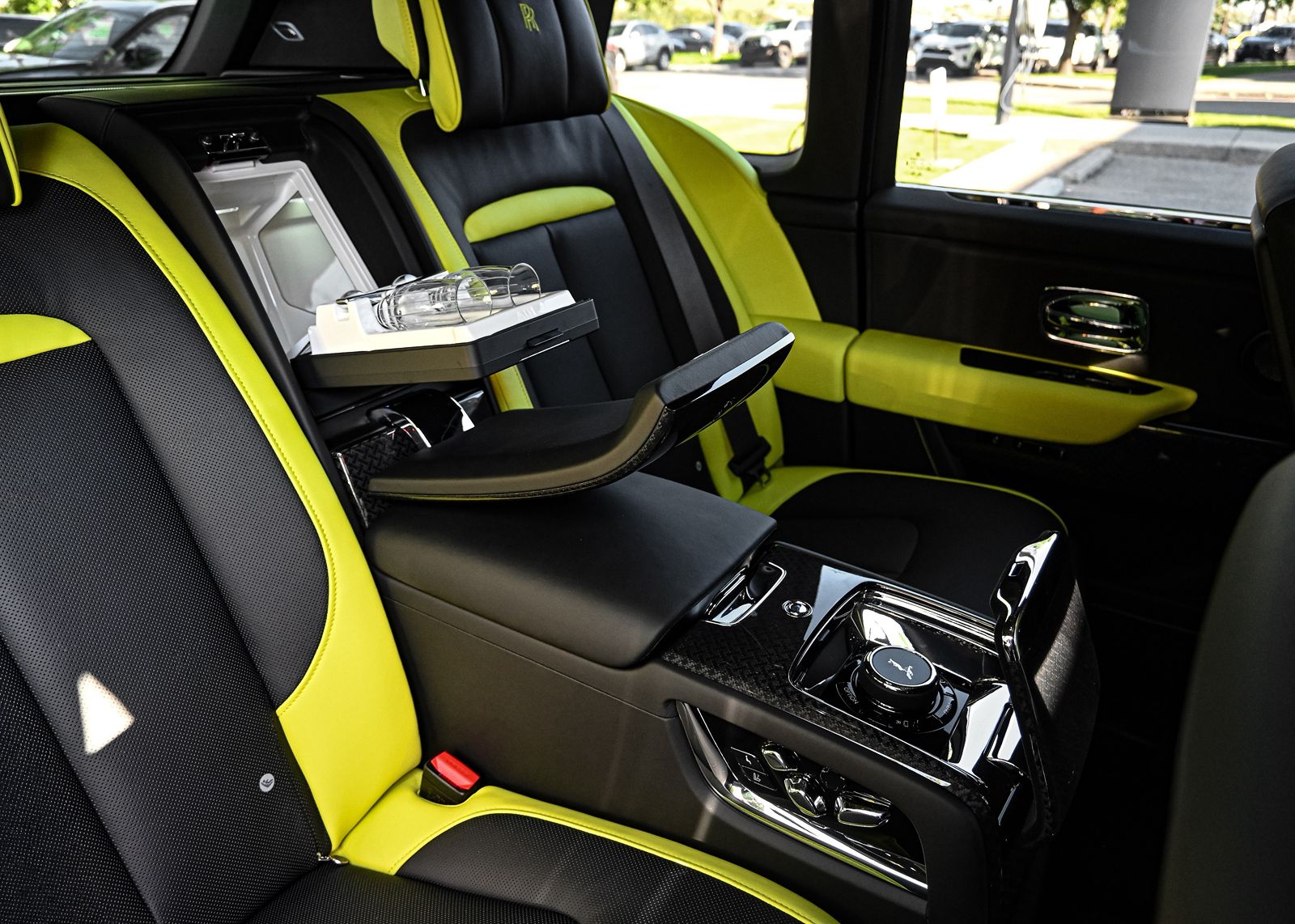 Rolls Royce  Cullinan Black Badge 2026 (18)
