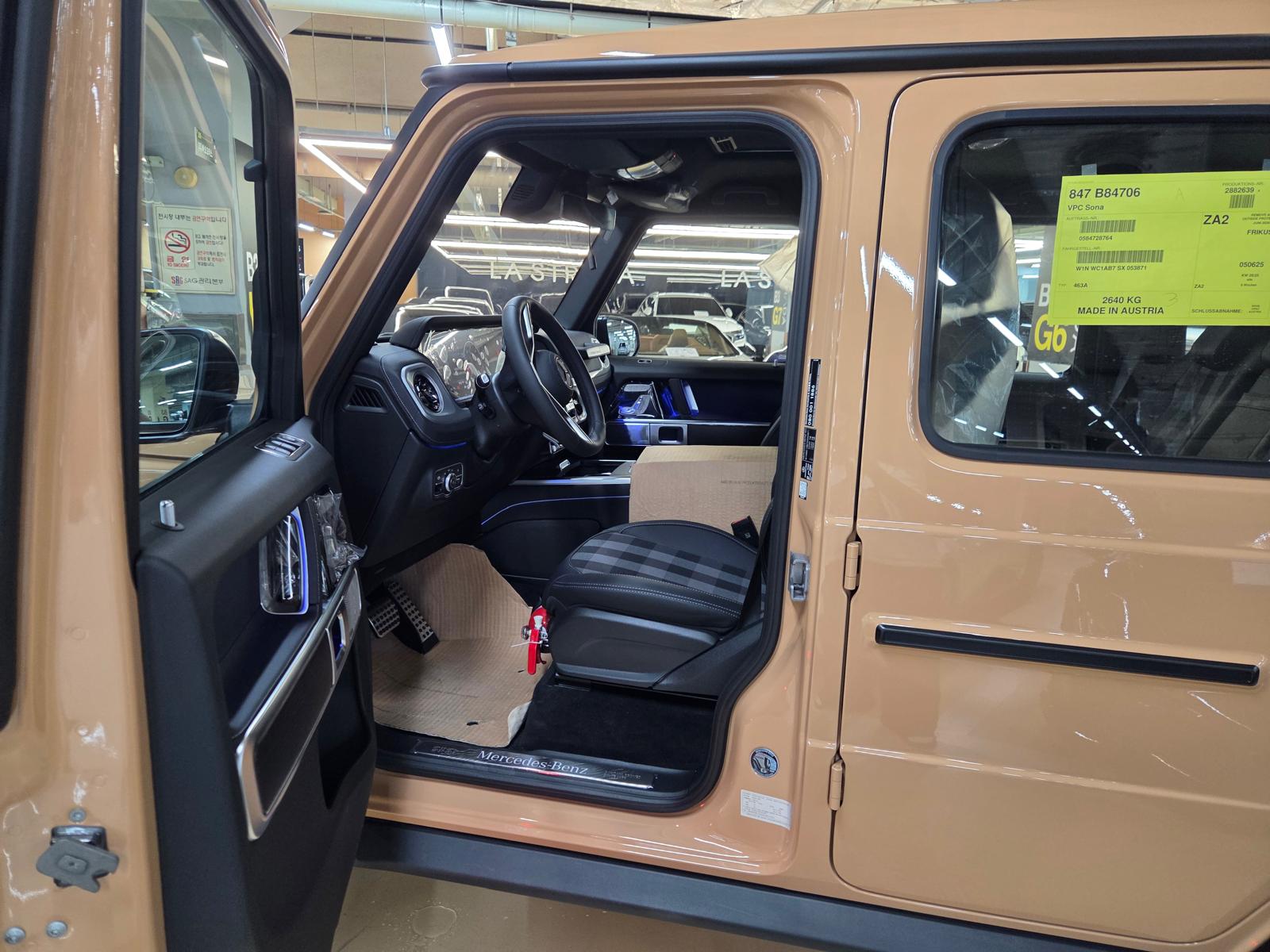 Mercedes Benz  G450d 2025 (9)