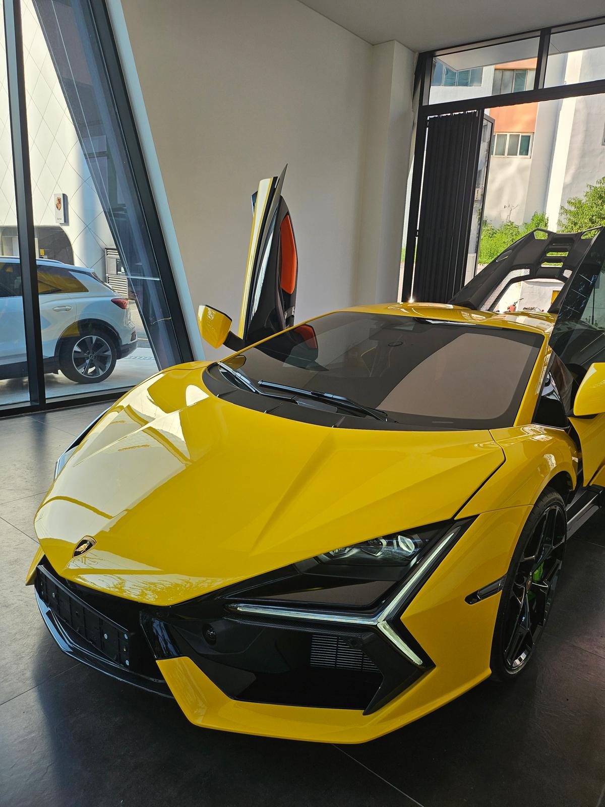 Lamborghini Revuelto 2025 (9)
