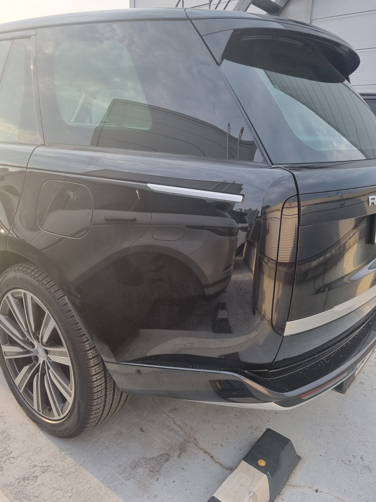 Range Rover P550e 2024 (19)