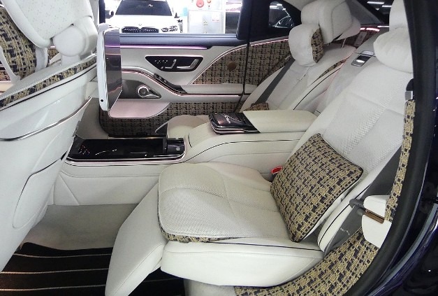 Mercedes Benz S680 4MT 2023 (7)