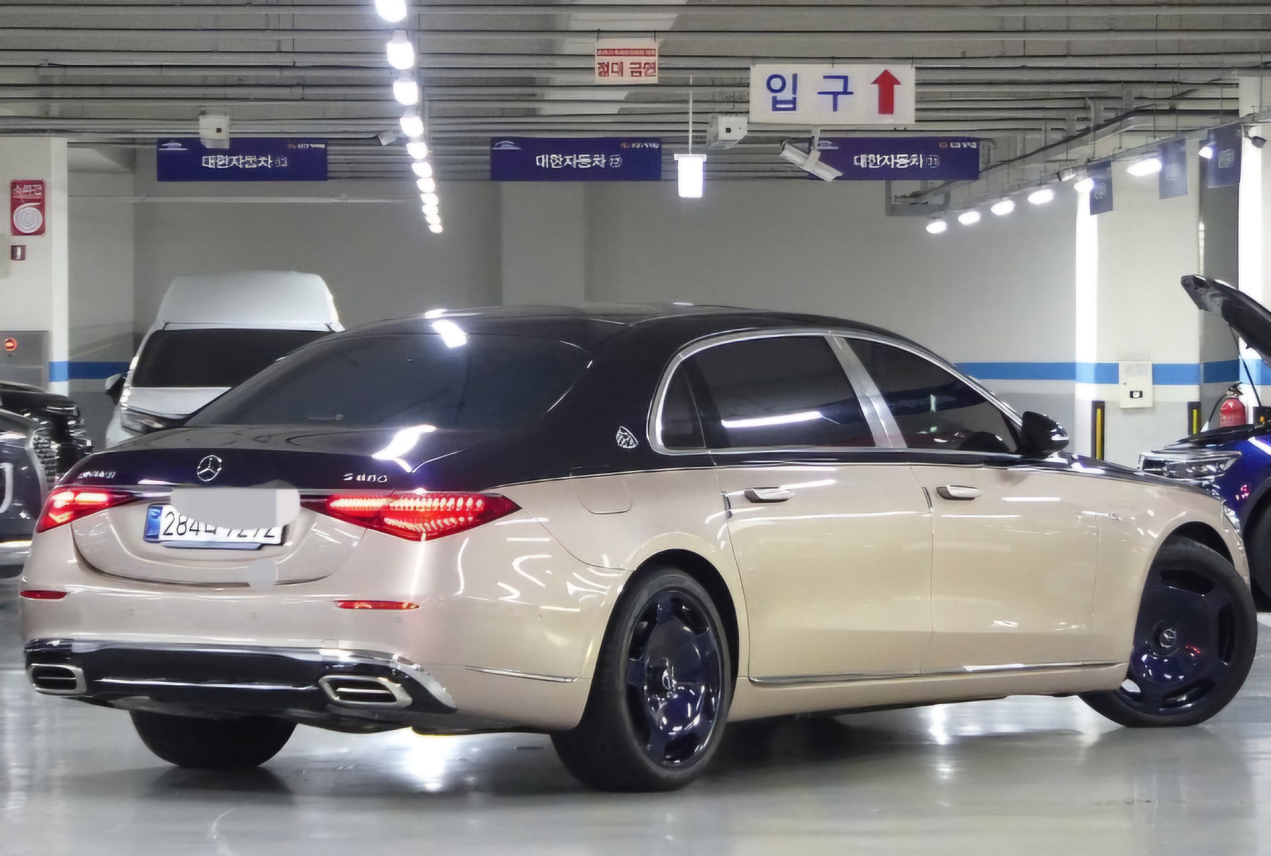 Mercedes Benz S680 4MT 2023 (14)