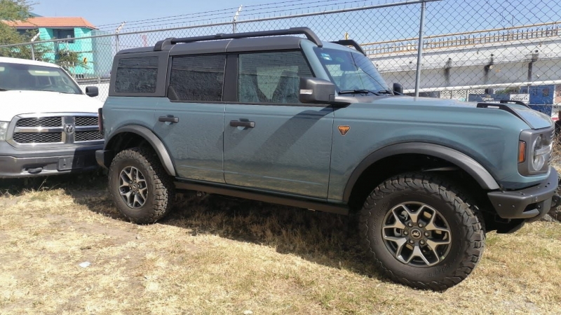 Ford Bronco 2.3L Badlands Petrol