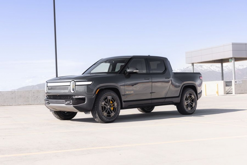 Rivian R1T Launch Edition