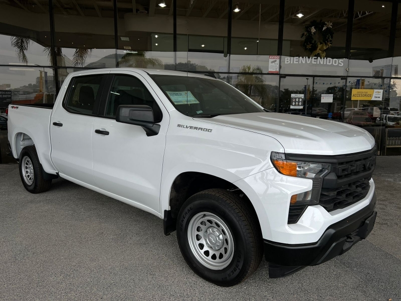 Silverado 4x4 Crew Cab | Fugo Cars