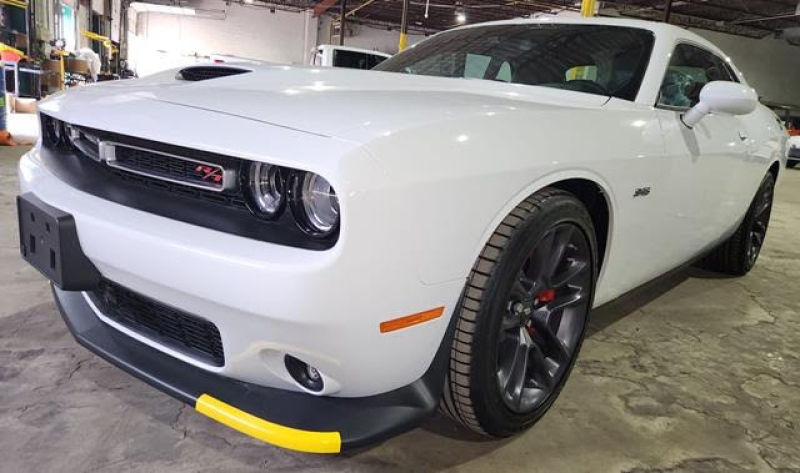 Dodge Challenger 2dr RWD Coupe R/T